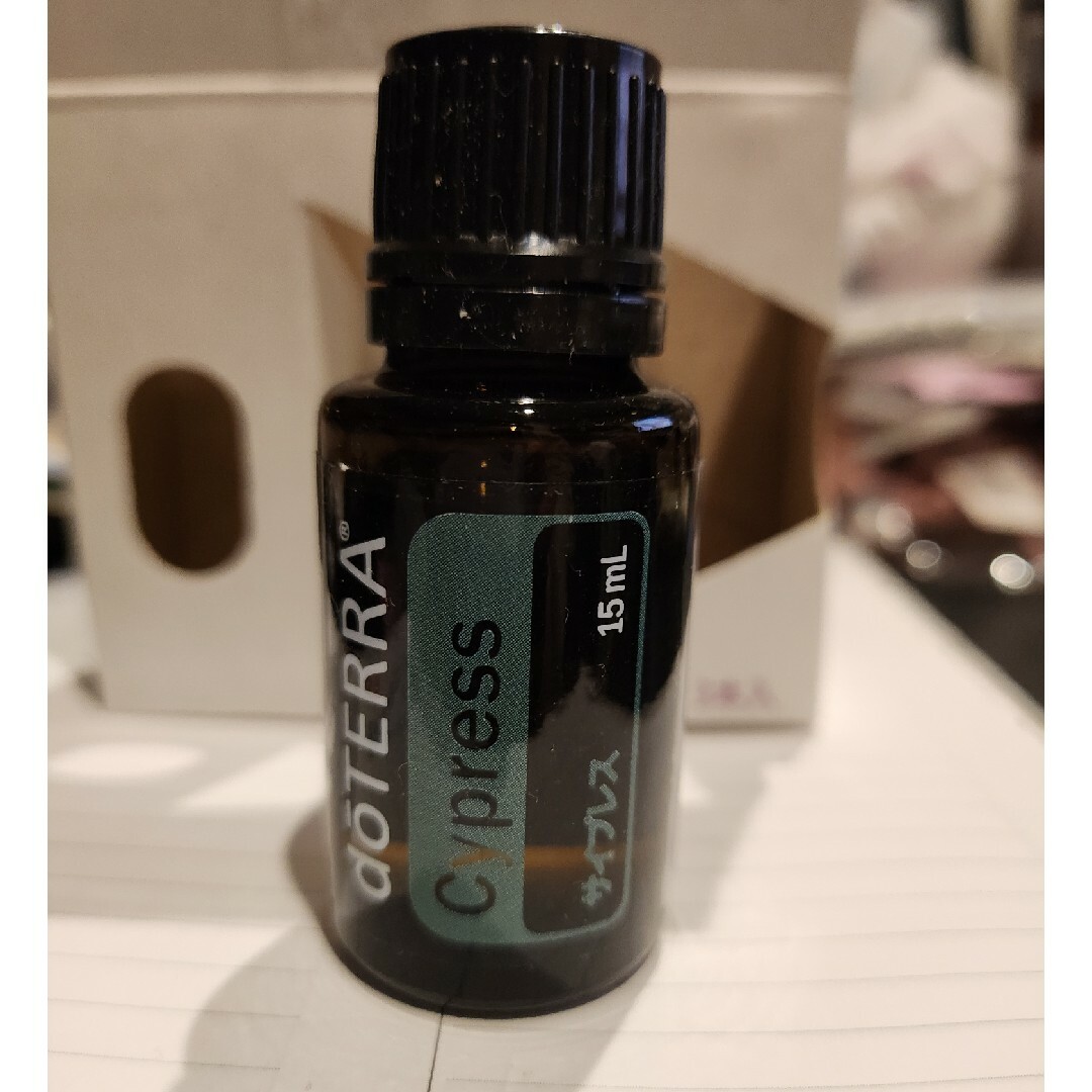 doTERRA(ドテラ)のドテラサイプレス15ml コスメ/美容のリラクゼーション(アロマオイル)の商品写真