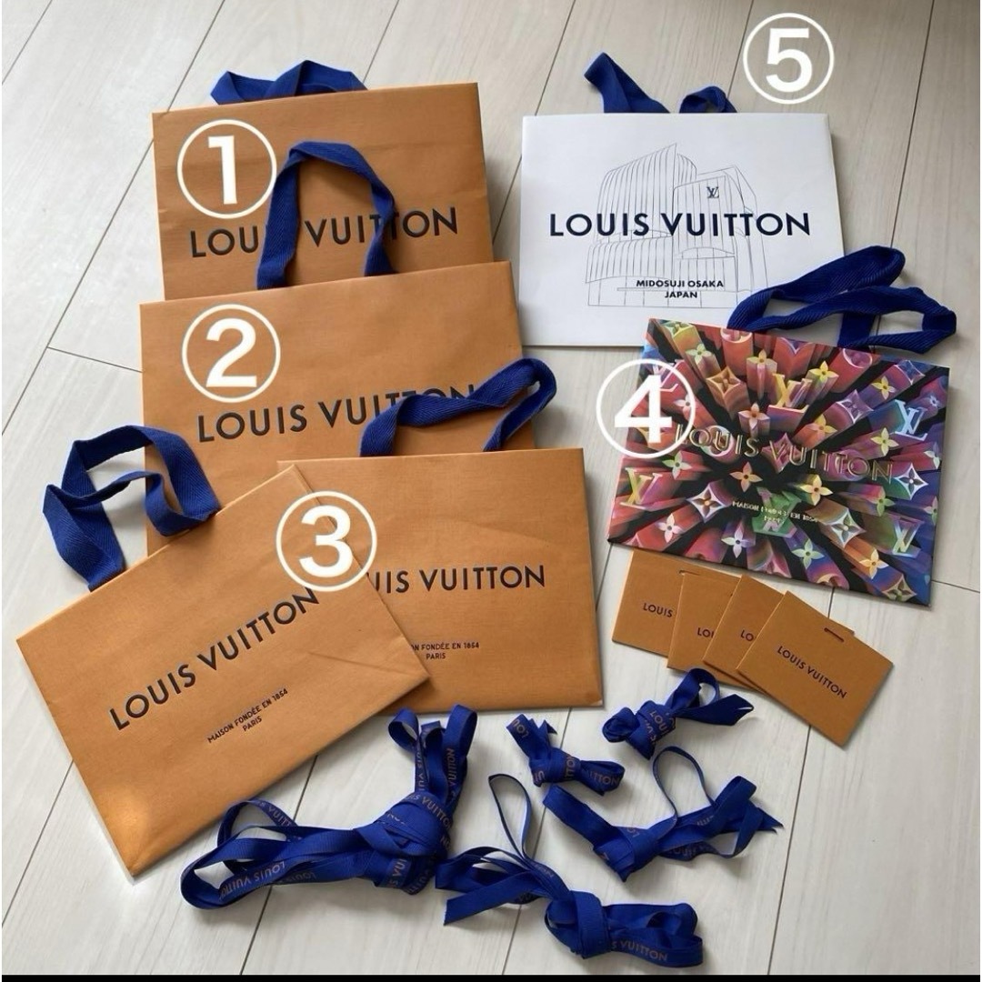 LOUIS VUITTONの空箱、紙袋、布袋、リボンセット。