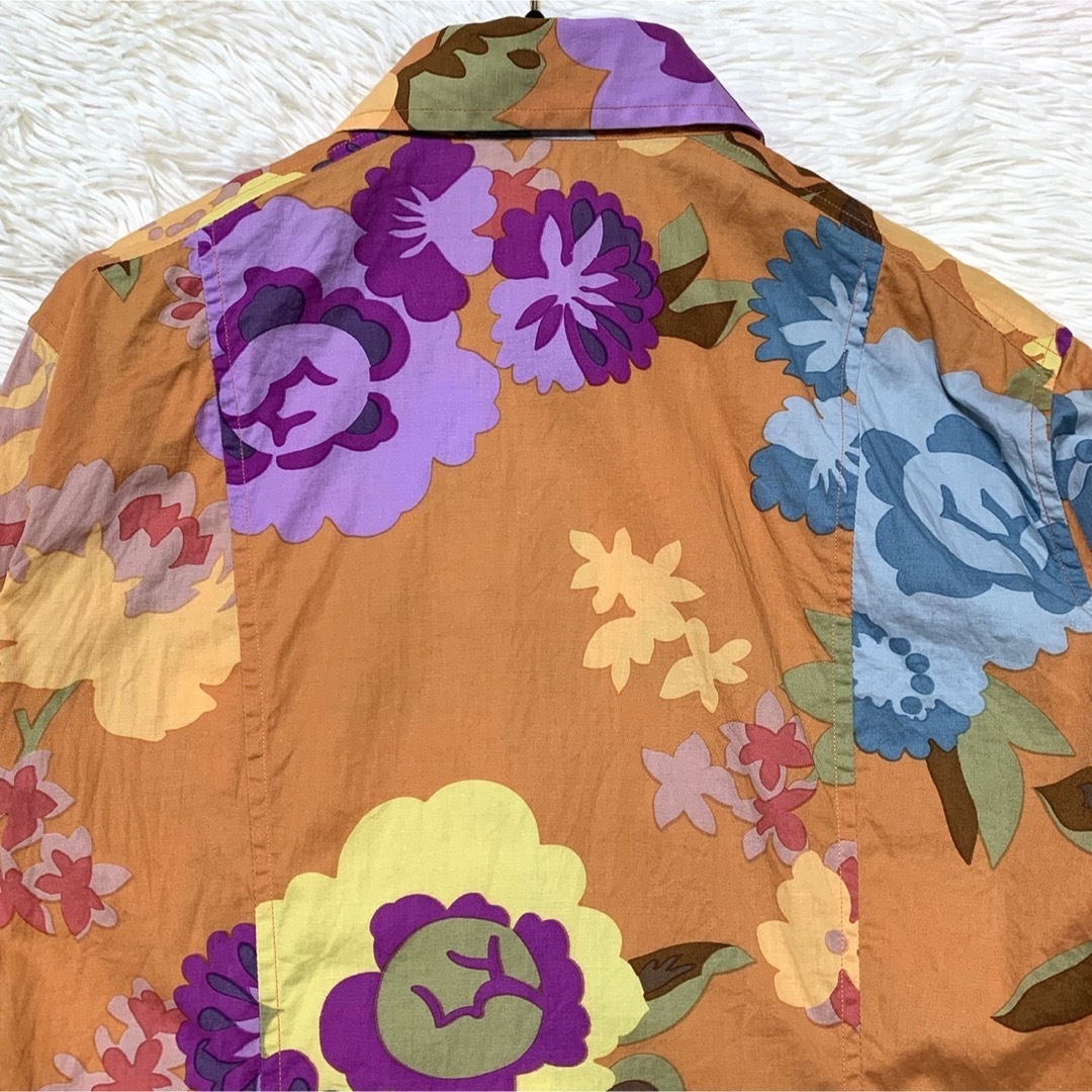 ETRO(エトロ)の【良品】ETRO 花柄 ボタニカルデザイン シャツ イタリア製 42 レディースのトップス(シャツ/ブラウス(長袖/七分))の商品写真