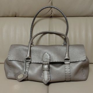 フェンディ(FENDI)の本日中！美品【FENDI セレリアバッグ】(ショルダーバッグ)