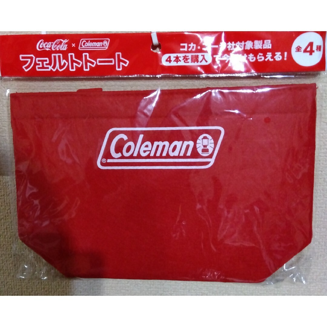 Coleman✕コカコーラ　フェルトトート エンタメ/ホビーのコレクション(ノベルティグッズ)の商品写真