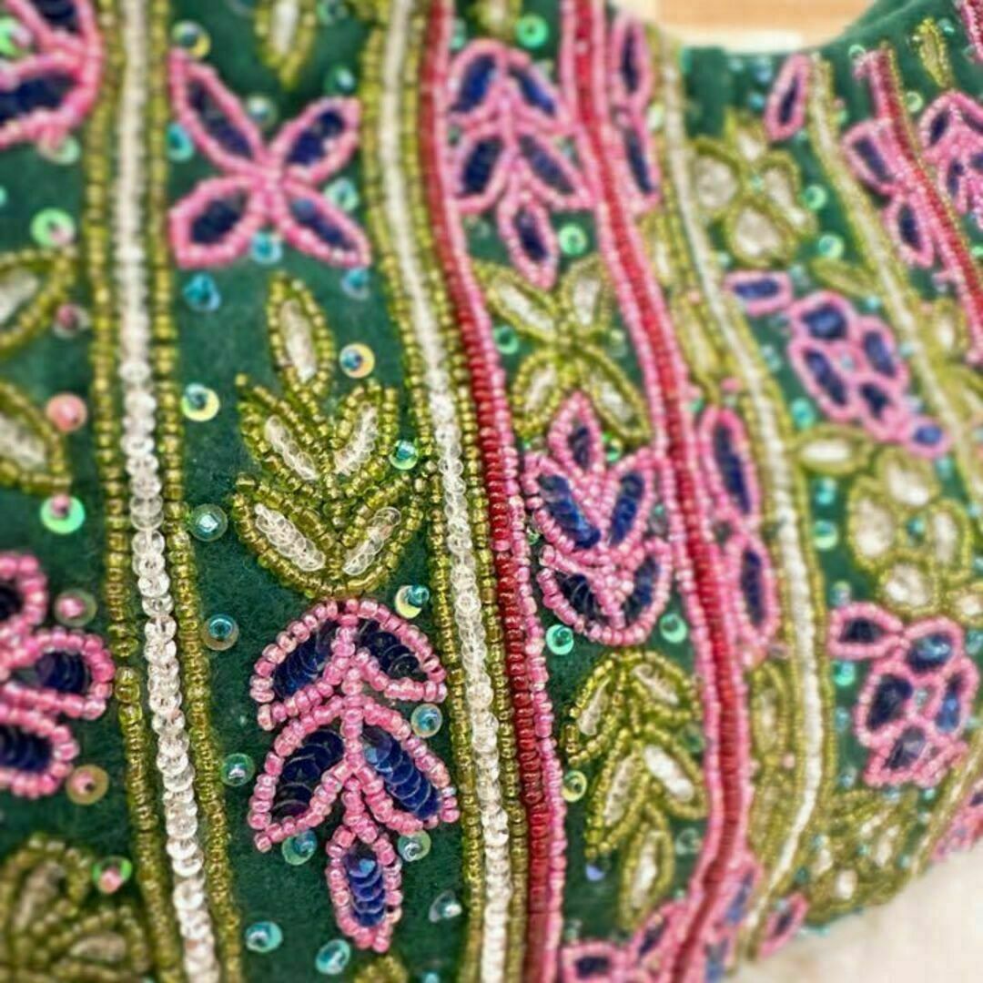 SANTI(サンティ)の【サンティ】SANTI ビジュー スパンコール花柄 ショルダーバッグ 緑×ピンク レディースのバッグ(ショルダーバッグ)の商品写真