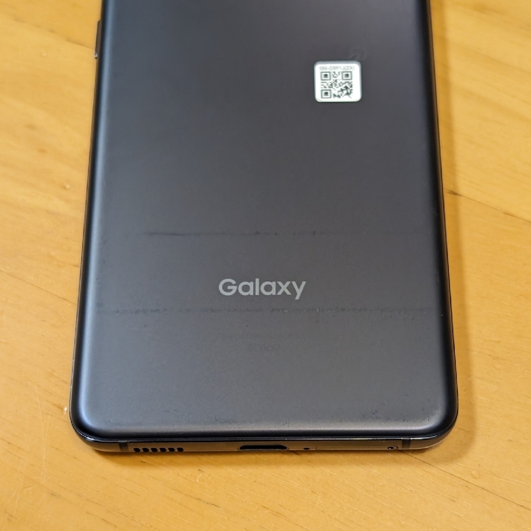 Galaxy(ギャラクシー)のS21 5G au SCG09 Phantom Gray 256GB スマホ/家電/カメラのスマートフォン/携帯電話(スマートフォン本体)の商品写真