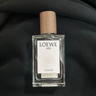 ロエベ(LOEWE)のロエベ　LOEWE 香水　001  woman 30ml(香水(女性用))