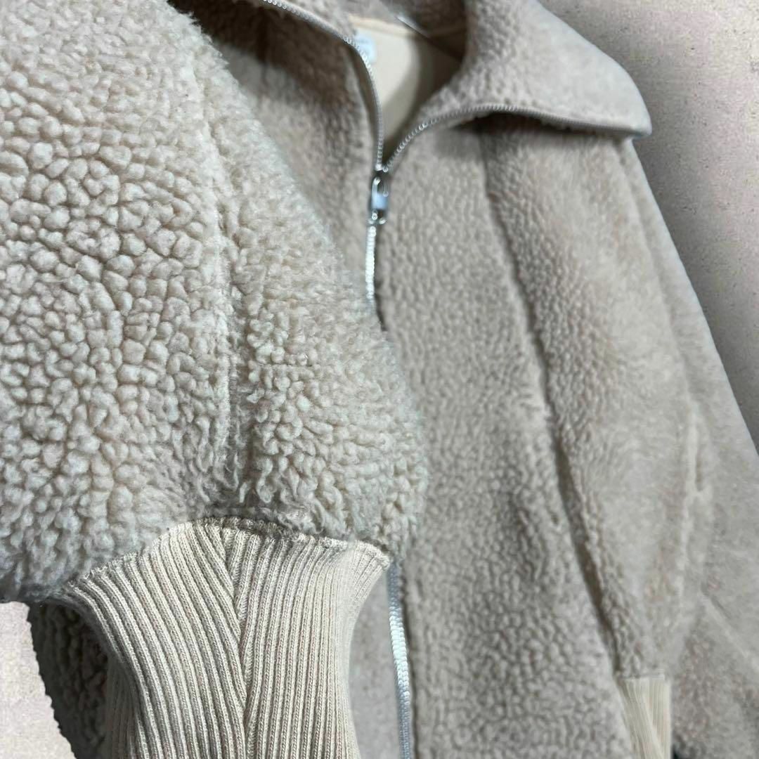 UNIQLO(ユニクロ)の【美品】 ユニクロ ボアフリース アイボリー L レディースのジャケット/アウター(ブルゾン)の商品写真