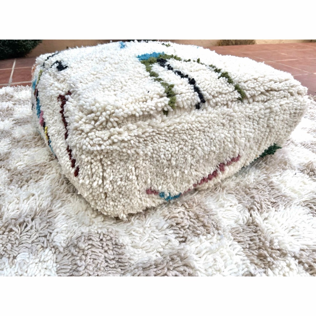 モロッコ　プフ　pouf アジラル　オットマン クッション　ラグ　138 インテリア/住まい/日用品のソファ/ソファベッド(オットマン)の商品写真