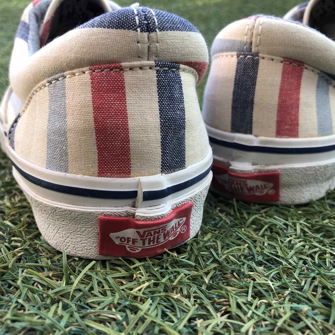 VANS(ヴァンズ)の美品23.5 VANS ERA ヴァンズ エラ  HW746 レディースの靴/シューズ(スニーカー)の商品写真