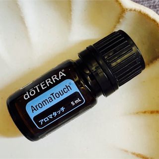 ドテラ(doTERRA)の新品『アロマタッチ』5mLミニサイズ　エッセンシャルオイルブレンド　正規品(エッセンシャルオイル（精油）)