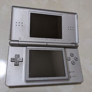 ニンテンドウ(任天堂)の【ジャンク】DS Lite　シルバー(携帯用ゲーム機本体)