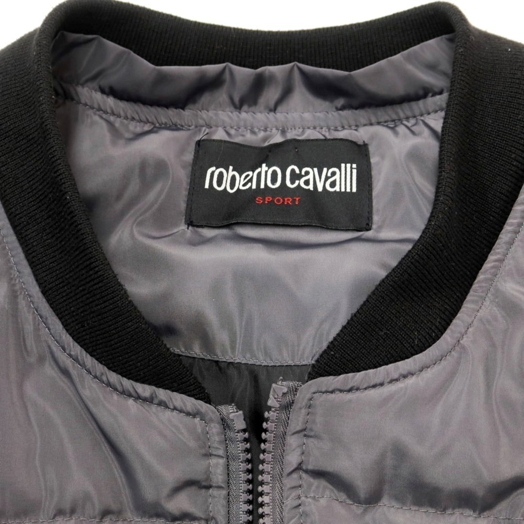 Roberto Cavalli(ロベルトカヴァリ)の【中古】ロベルトカバリ Roberto Cavalli ポリエステル 切替 フーデッド ダウンジャケット グレー系xブラック【サイズL】【メンズ】 メンズのジャケット/アウター(ダウンジャケット)の商品写真