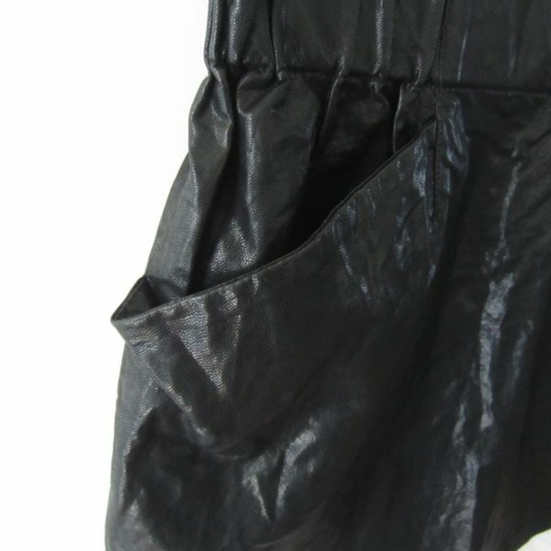 ZARA(ザラ)の美品　ZARA／ザラ★　フェイクレザーのミニスカート　黒 レディースのスカート(ミニスカート)の商品写真