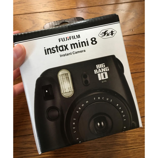 富士フイルム(フジフイルム)のチェキ instax mini8 BIGBANG スマホ/家電/カメラのカメラ(フィルムカメラ)の商品写真