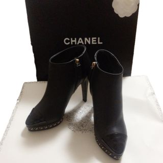 シャネル(CHANEL)のCHANEL⬛︎プラットフォーム チェーンロゴブーツ(ブーツ)