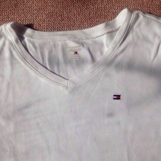 トミーヒルフィガー(TOMMY HILFIGER)のトミーのVネックシャツ(Tシャツ(半袖/袖なし))