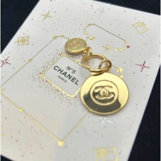 シャネル(CHANEL)のシャネル ホリデー2022 限定ノベルティ ムーン　チャーム (バッグチャーム)