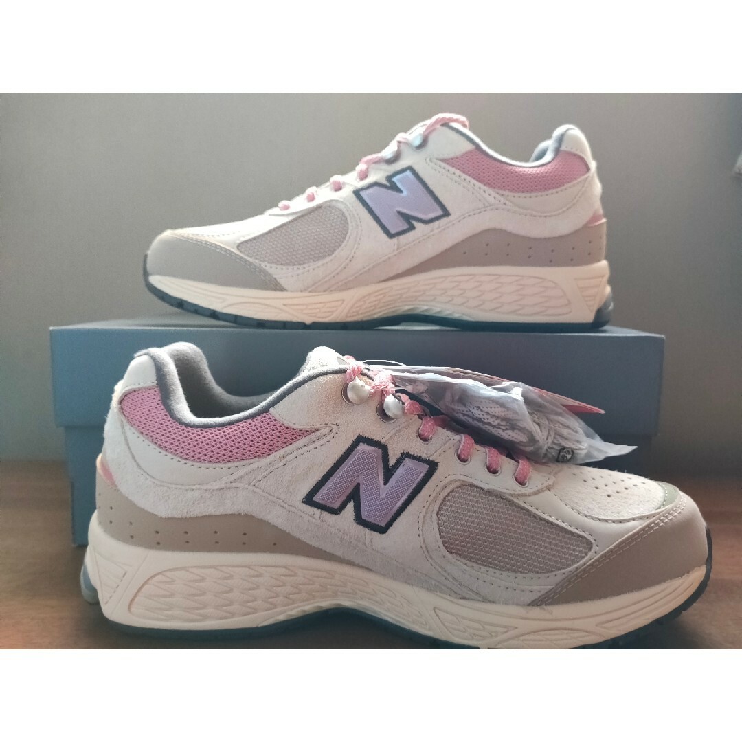 New Balance(ニューバランス)の希少✨【新品未使用】ニューバランス M2002RWL 27cm Beige メンズの靴/シューズ(スニーカー)の商品写真