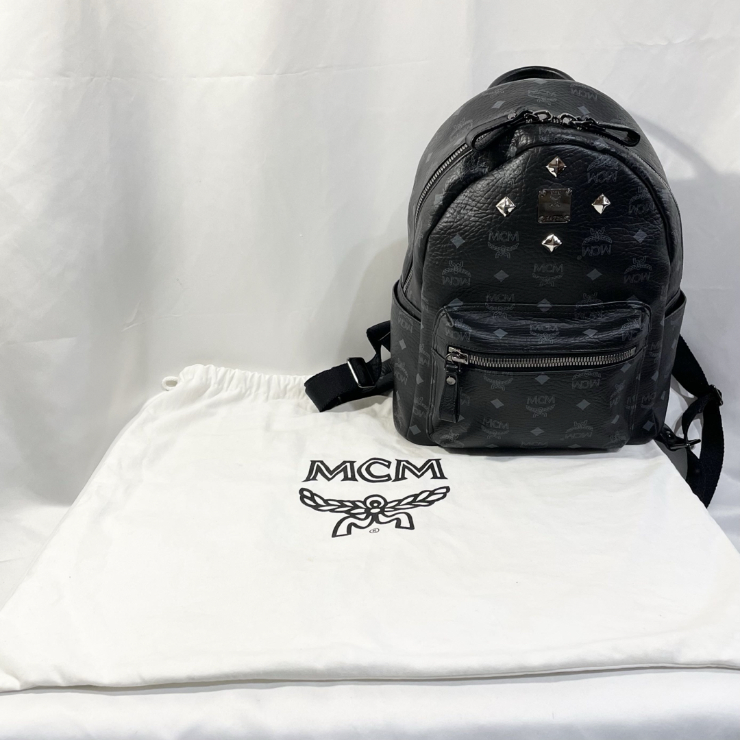 MCM(エムシーエム)の美品 正規品 MCM エムシーエム スタッズ リュック 保存袋付き 黒 ブラック レディースのバッグ(リュック/バックパック)の商品写真