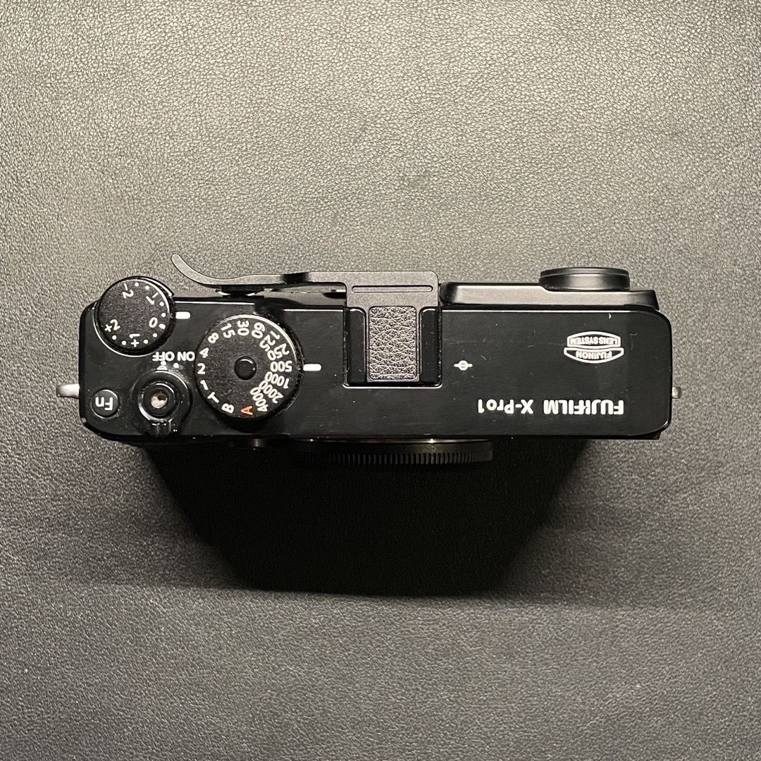 富士フイルム(フジフイルム)のFUJI FILM X−PRO1 スマホ/家電/カメラのカメラ(ミラーレス一眼)の商品写真
