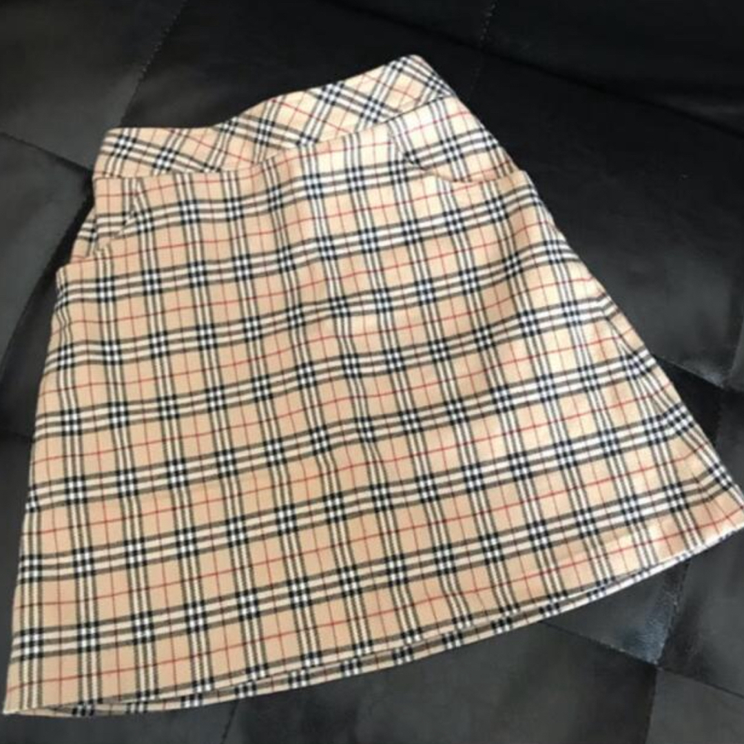 BURBERRY(バーバリー)のBURBERRY ミニスカ　110cm キッズ/ベビー/マタニティのキッズ服女の子用(90cm~)(スカート)の商品写真