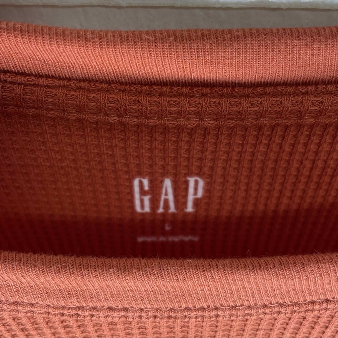 GAP(ギャップ)のギャップ　ビッグロゴ入り　カットソー　オレンジ　Mサイズ メンズのトップス(Tシャツ/カットソー(七分/長袖))の商品写真