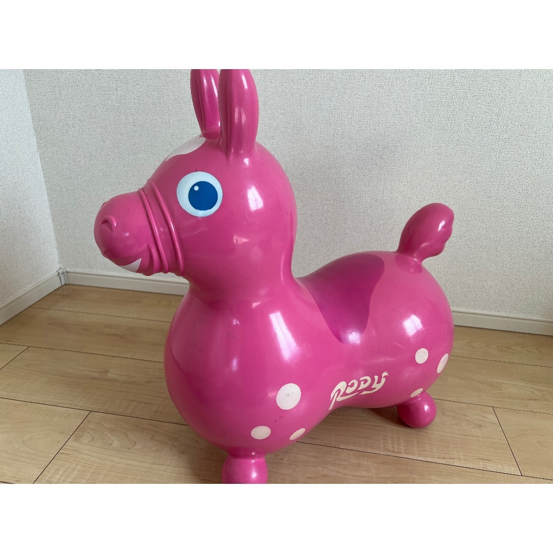 ロディ　RODY　乗用玩具　人気のピンク