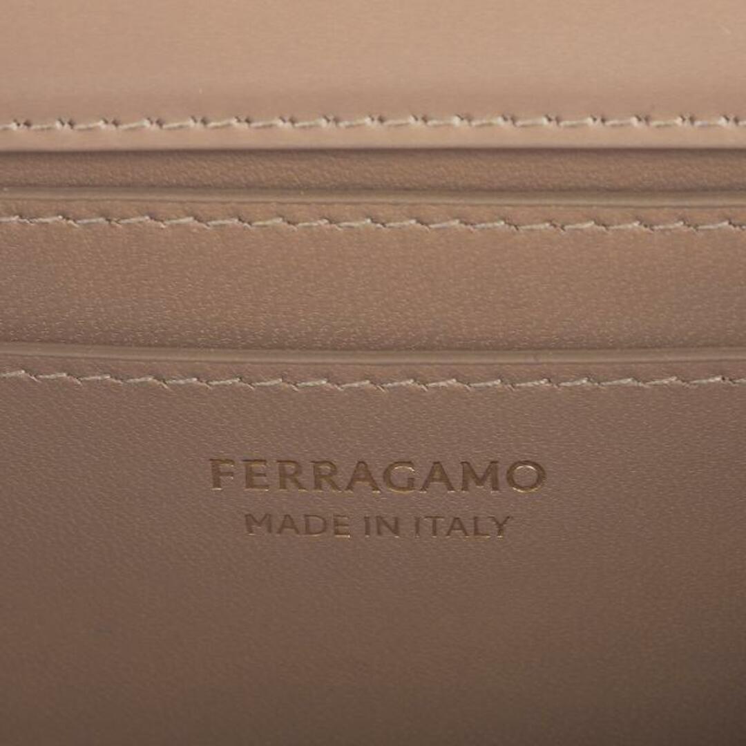 Ferragamo(フェラガモ)の新品 フェラガモ FERRAGAMO ハンドバッグ ミニバッグ ベージュ レディースのバッグ(ハンドバッグ)の商品写真