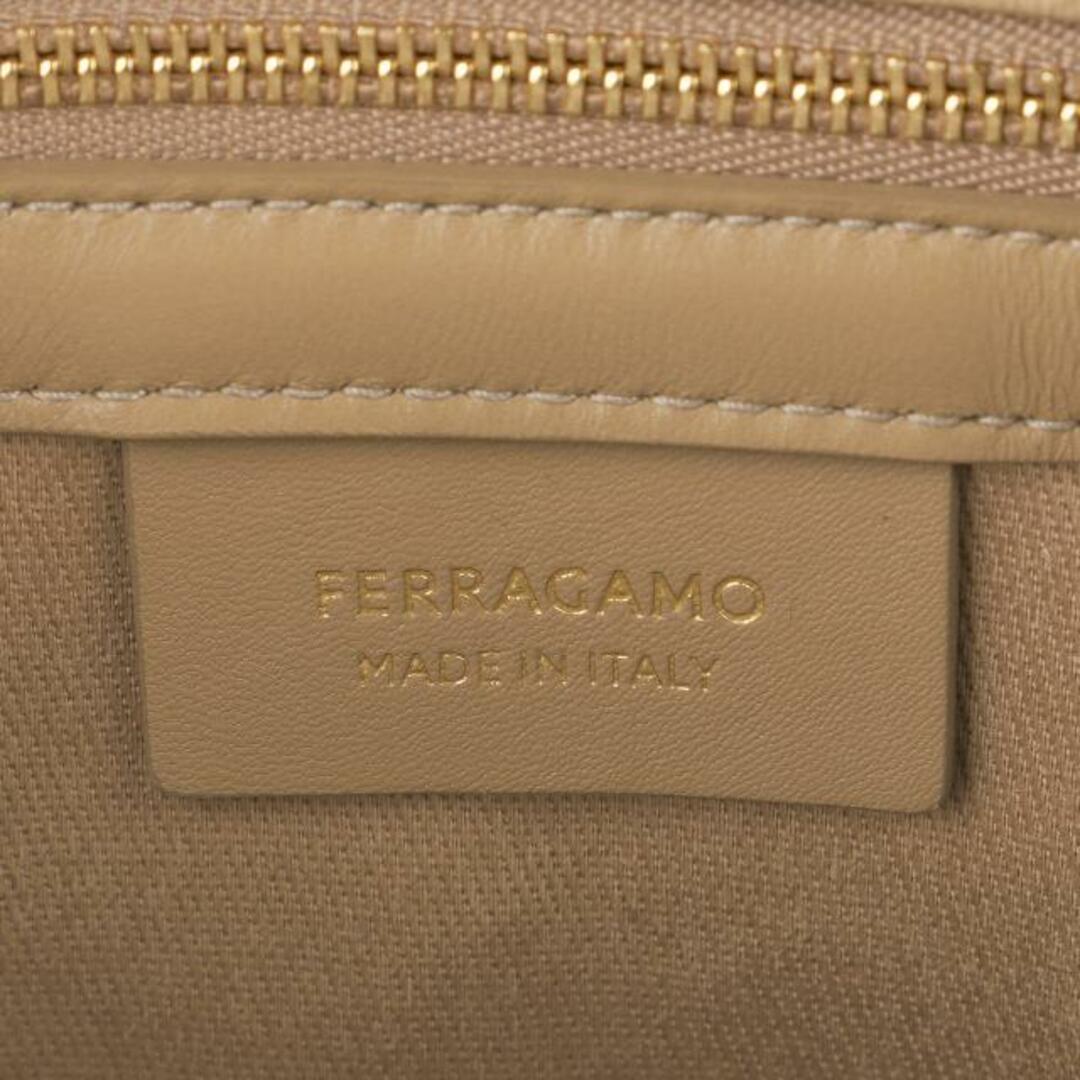 新品 フェラガモ トートバッグ かご 風 ベージュ系 2WAYバッグ 楽天市場】【訳あり】【アウトレット】フェラガモ FERRAGAMO