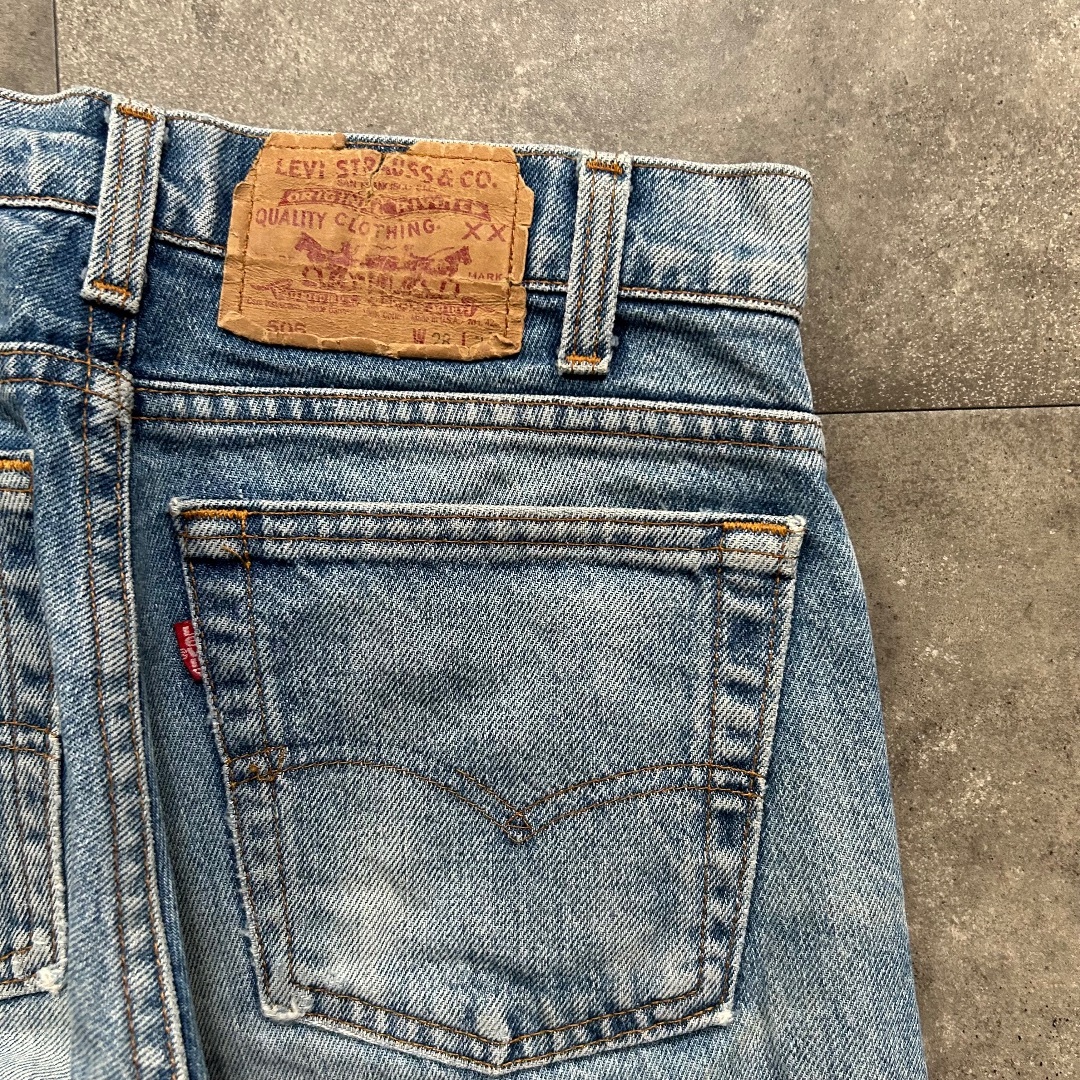 Levi's(リーバイス)の90s リーバイス505 USA製 28×34 ヒゲ/タテ落ち メンズのパンツ(デニム/ジーンズ)の商品写真