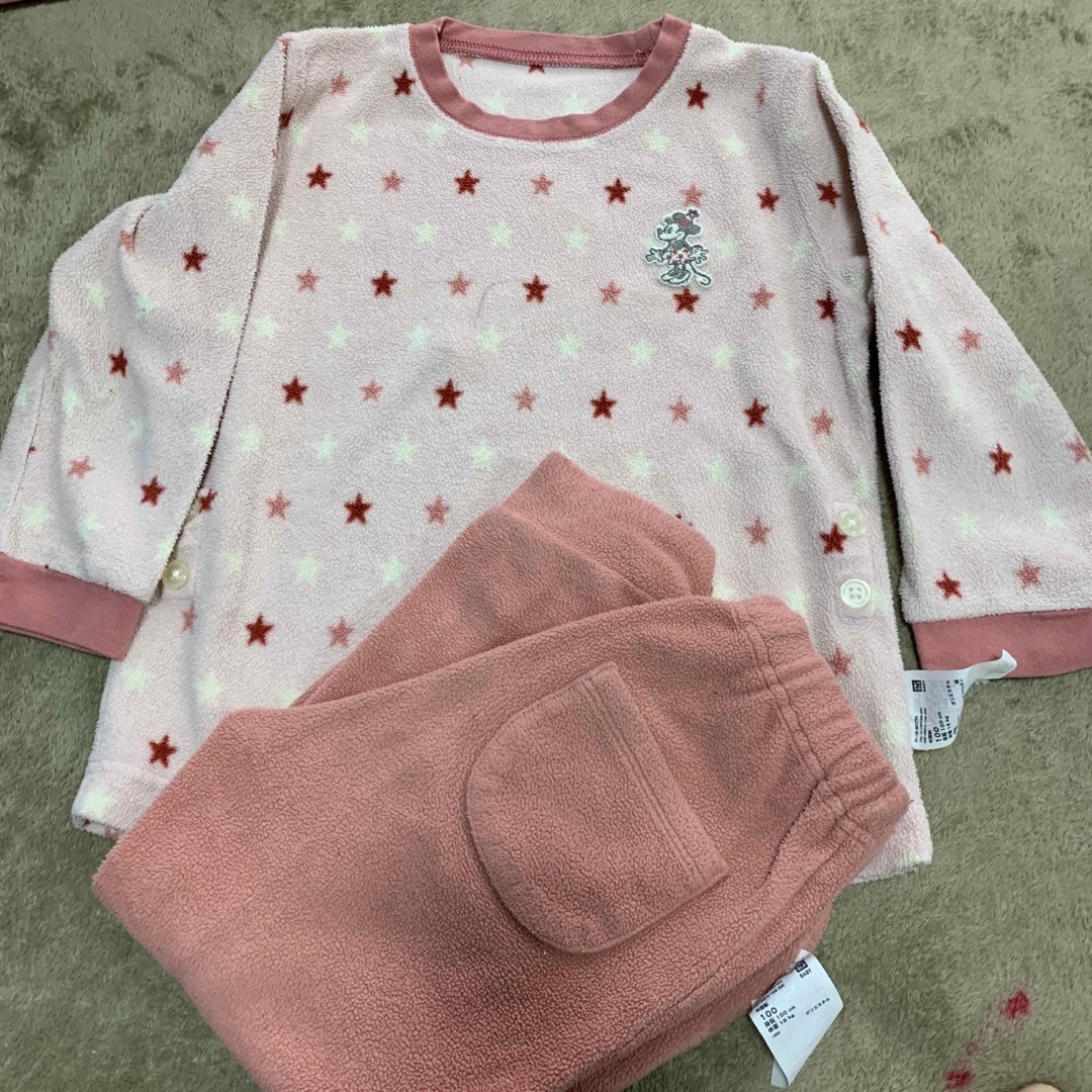 UNIQLO(ユニクロ)のユニクロ　パジャマ　100 キッズ/ベビー/マタニティのキッズ服女の子用(90cm~)(パジャマ)の商品写真