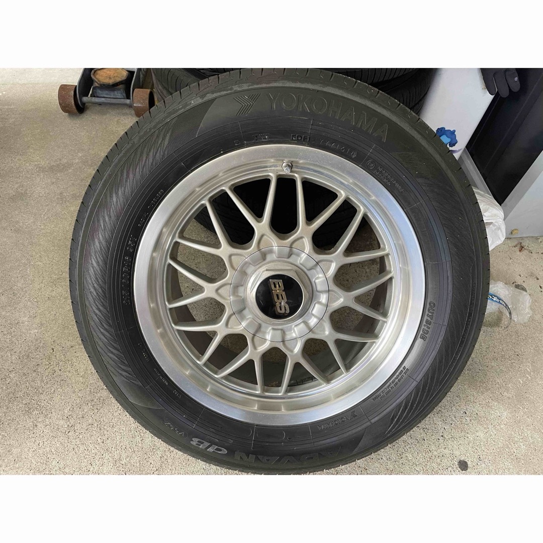 BBS(ビービーエス)の人気のBBS  トヨタ純正サイズ　215/60R16 バリ山 自動車/バイクの自動車(タイヤ・ホイールセット)の商品写真