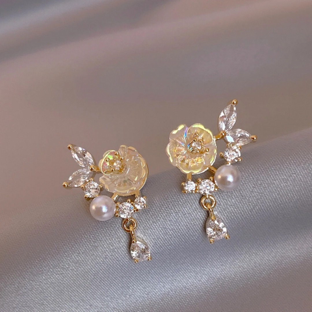 flower perl zirconia pierce 14k sv925 レディースのアクセサリー(ピアス)の商品写真