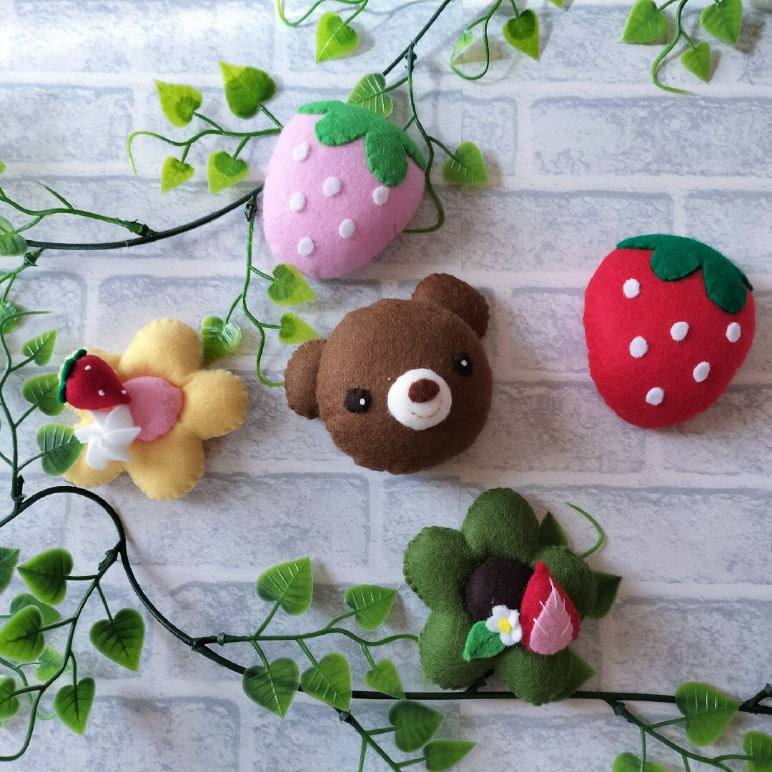 🍓フェルトおままごと🍓　フェルトパン　ハンドメイド　新品未使用 ハンドメイドのキッズ/ベビー(おもちゃ/雑貨)の商品写真