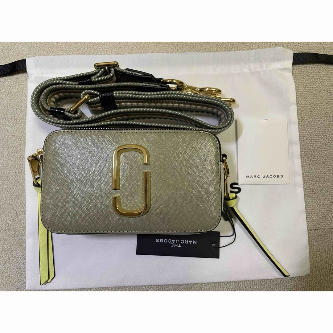 MARC JACOBS(マークジェイコブス)のmarc jacobs snapshot silver sage multi レディースのバッグ(ショルダーバッグ)の商品写真