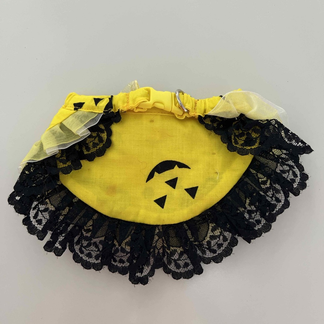 黄色のハロウィンチョーカー ハンドメイドのペット(ペット服/アクセサリー)の商品写真