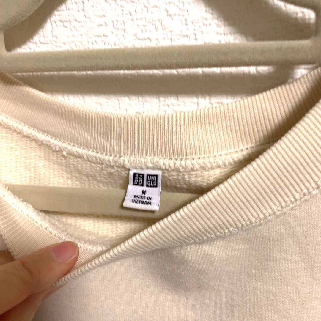 UNIQLO(ユニクロ)のユニクロ　スウェットクルーネックシャツ（長袖）レディース　M ベージュ レディースのトップス(トレーナー/スウェット)の商品写真