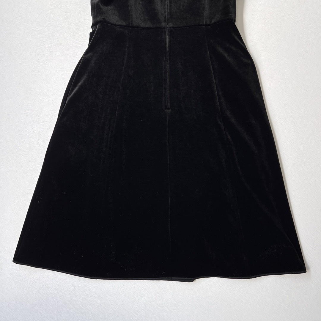 FOXEY NEW YORK(フォクシーニューヨーク)の美品　VELOUR NOIR FOXEY フォクシー　ベロアワンピース　ドレス レディースのワンピース(ひざ丈ワンピース)の商品写真