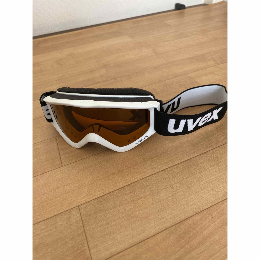 UVEX(ウベックス)のUVEX ジュニアゴーグル　白 スポーツ/アウトドアのスノーボード(アクセサリー)の商品写真