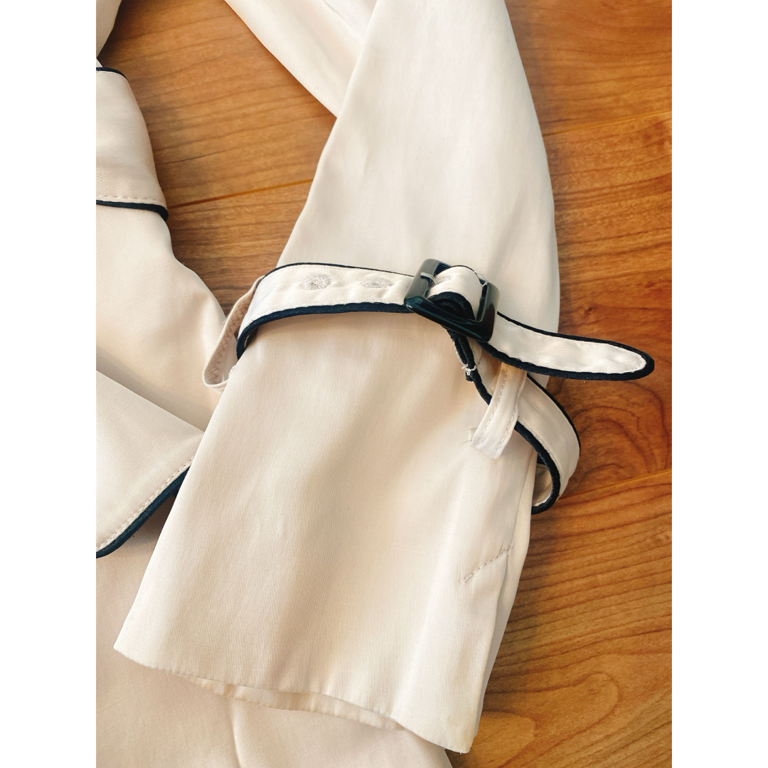 OPAIN サテン風　トレンチコート レディースのジャケット/アウター(トレンチコート)の商品写真
