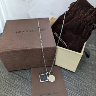 ルイヴィトン(LOUIS VUITTON)のルイヴィトン ネックレス フラグメントコラボ メタル レザー モノグラム(ネックレス)