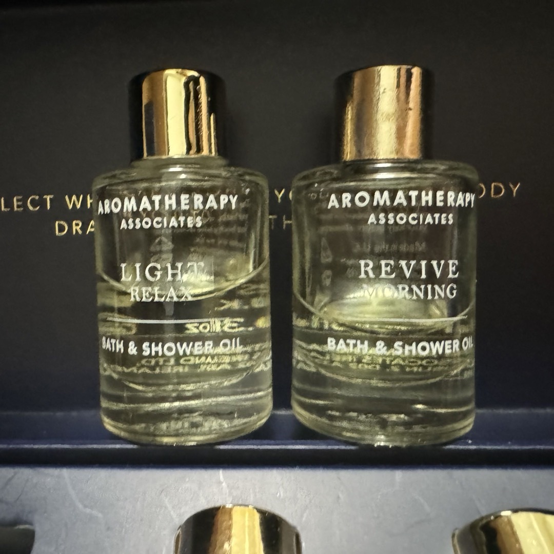 AROMATHERAPY ASSOCIATES(アロマセラピーアソシエイツ)の 【値下げしました】アロマテラピーアソシエイツ　アルティメットウェルビーイング コスメ/美容のボディケア(バスグッズ)の商品写真