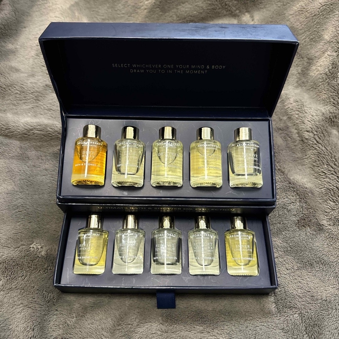 AROMATHERAPY ASSOCIATES(アロマセラピーアソシエイツ)の 【値下げしました】アロマテラピーアソシエイツ　アルティメットウェルビーイング コスメ/美容のボディケア(バスグッズ)の商品写真