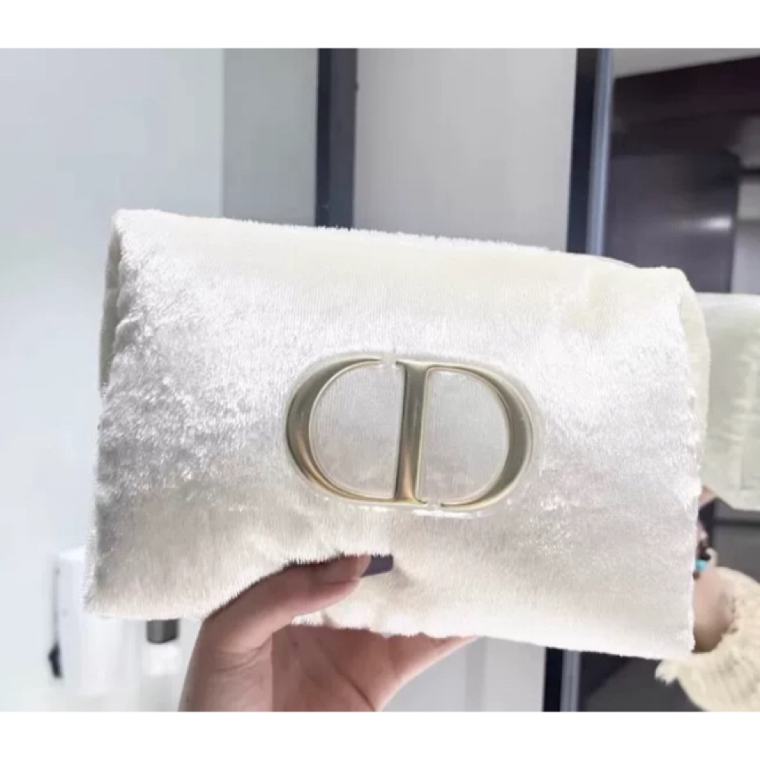 Christian Dior(クリスチャンディオール)の新品未使用 ディオール ノベルティ ポーチ 正規品 レディースのファッション小物(ポーチ)の商品写真
