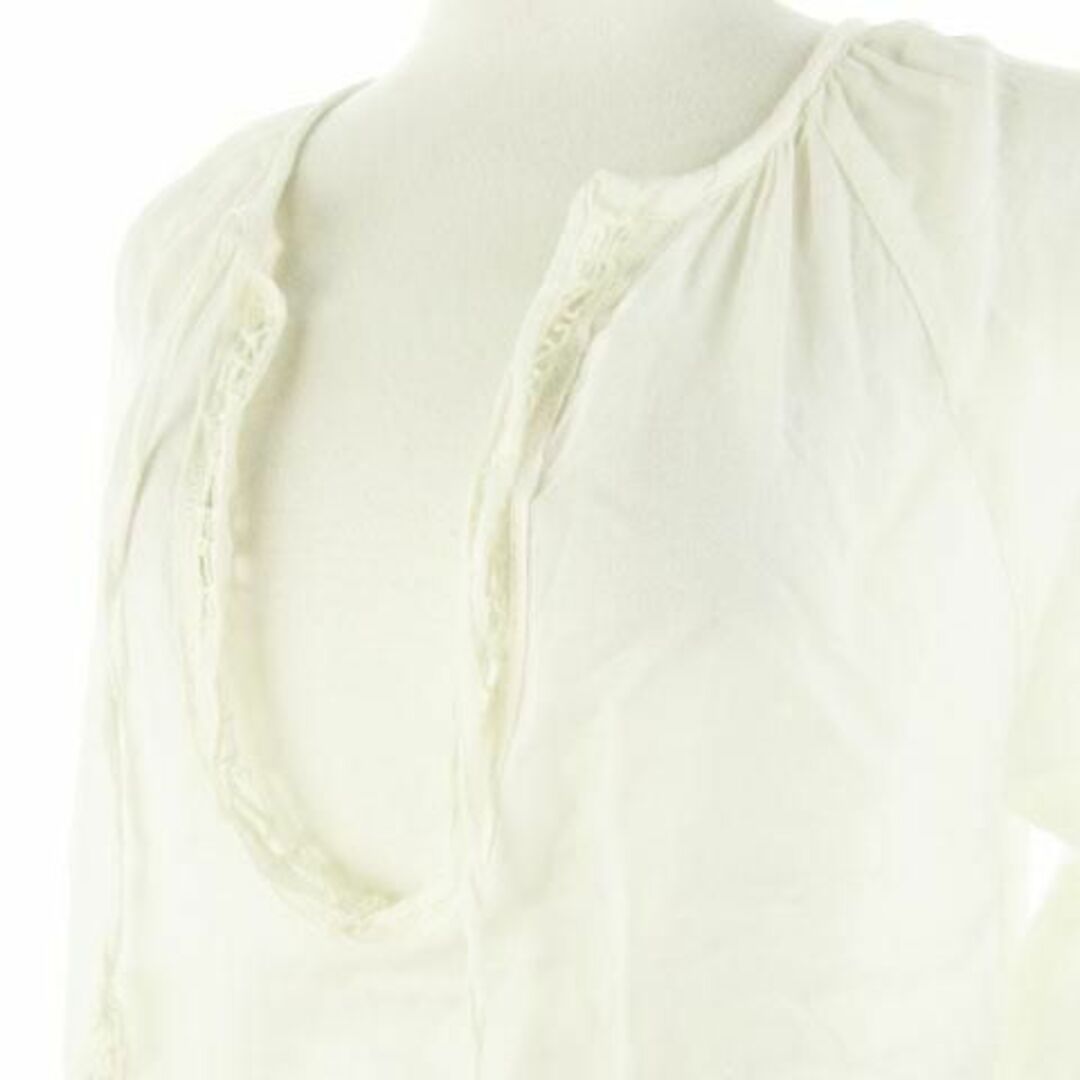 le.coeur blanc(ルクールブラン)のルクールブラン ブラウス 七分袖 レース リボン 白 220523AH16A レディースのトップス(シャツ/ブラウス(長袖/七分))の商品写真