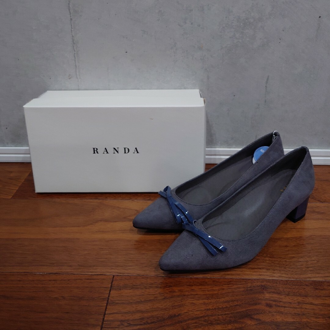 RANDA(ランダ)のRANDA　リボン付晴雨兼用ポインテッドトゥスエードパンプス23.5 レディースの靴/シューズ(ハイヒール/パンプス)の商品写真