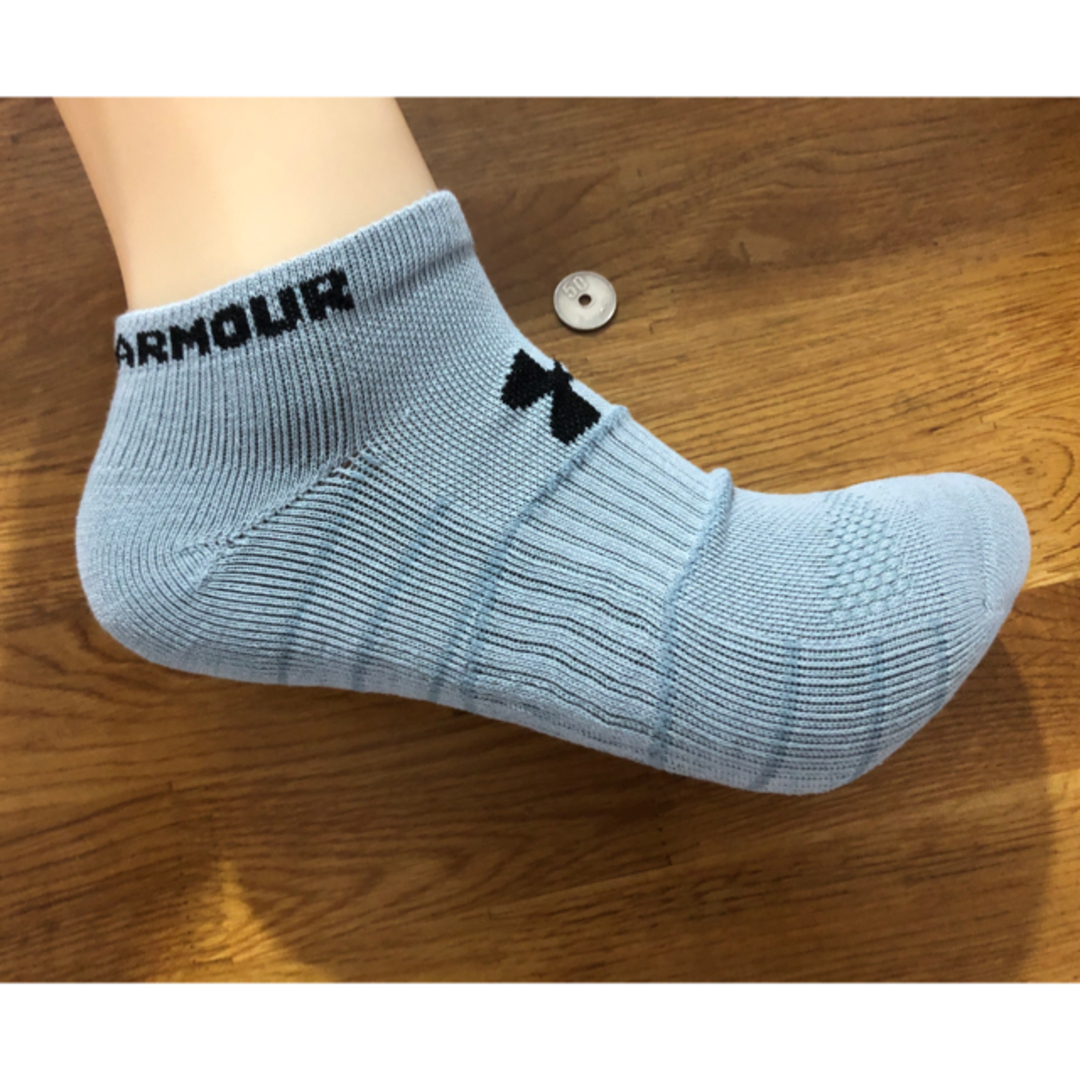 UNDER ARMOUR(アンダーアーマー)の新品アンダーアーマーUNDER ARMOUR メンズソックス4足セット101 メンズのレッグウェア(ソックス)の商品写真