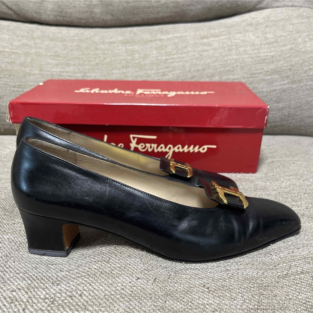 Salvatore Ferragamo NAVARRA 6D 23.5cm