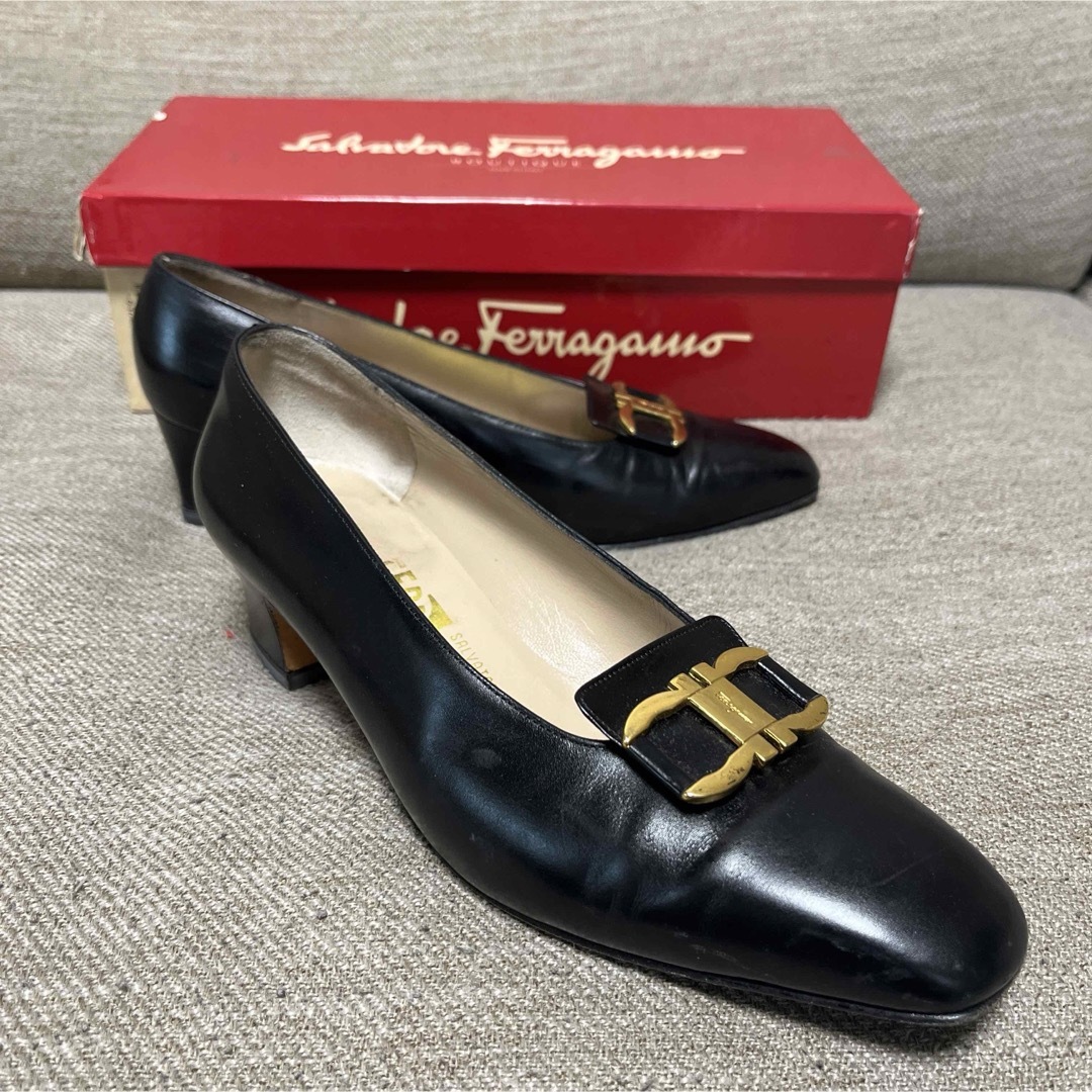 Salvatore Ferragamo NAVARRA 6D 23.5cm