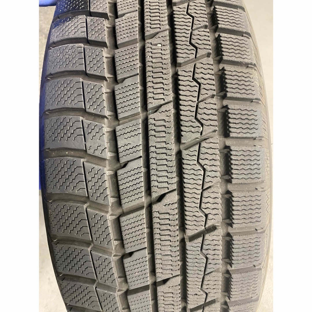 トーヨータイヤ(トーヨータイヤ)の２２５／６５Ｒ１７ TOYO スタッドレス4本セット 自動車/バイクの自動車(タイヤ・ホイールセット)の商品写真