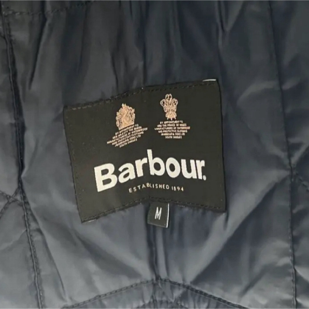 Barbour(バーブァー)の【未使用、タグ付き】バブアー キルティングジャケット　ネイビー　Mサイズ メンズのジャケット/アウター(ナイロンジャケット)の商品写真