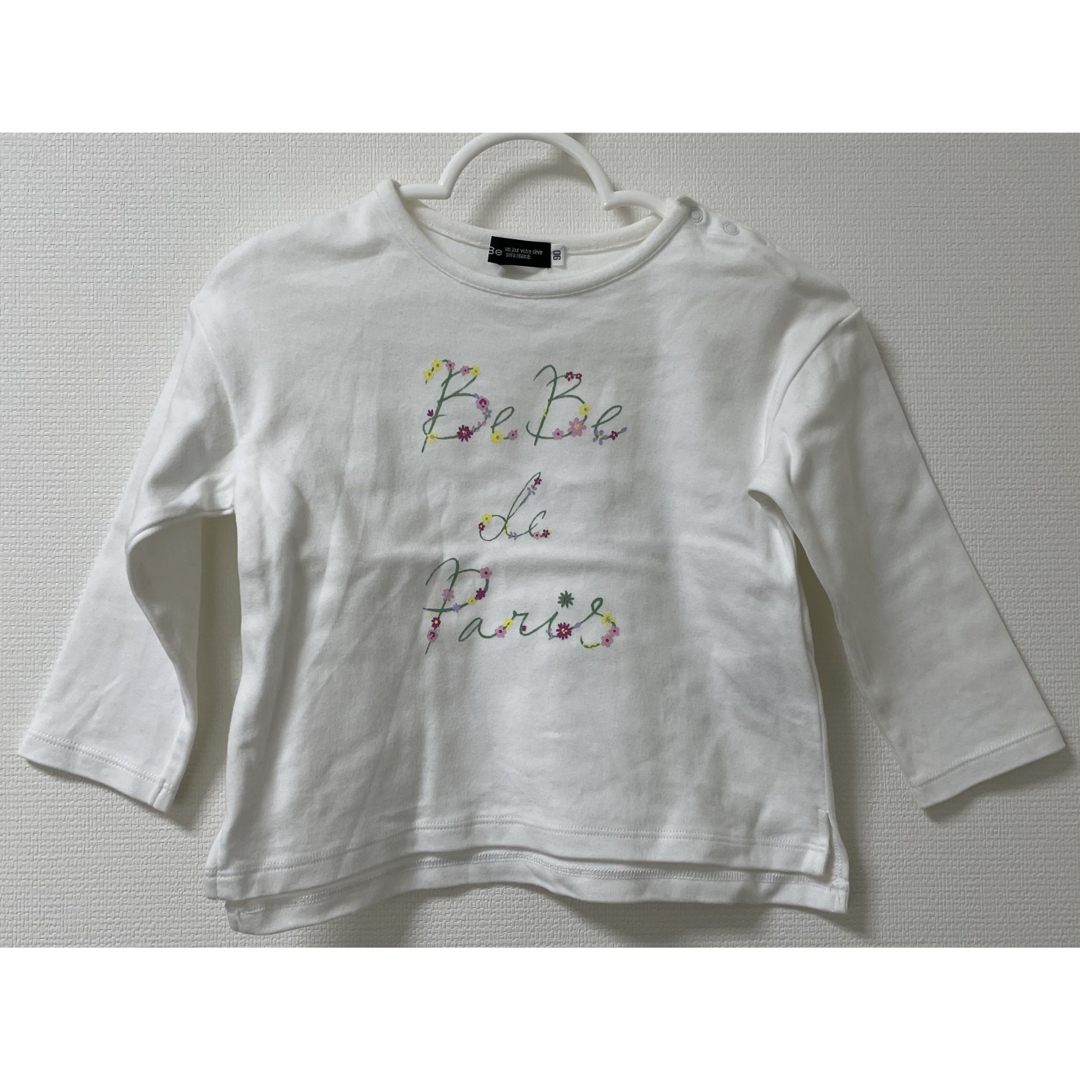 BeBe(ベベ)の長袖 カットソー ホワイト 90 キッズ/ベビー/マタニティのキッズ服女の子用(90cm~)(Tシャツ/カットソー)の商品写真